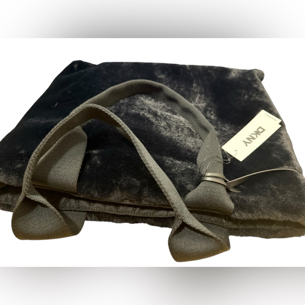 Reversible Faux Fur and Quilt design DKNY black Tote brand new NWT - Picture 13 of 16